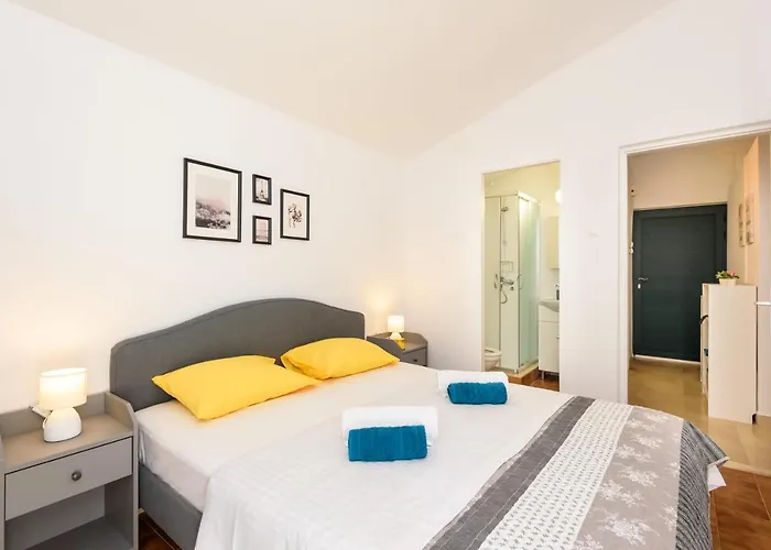 Semesterbostad Laumar Klek