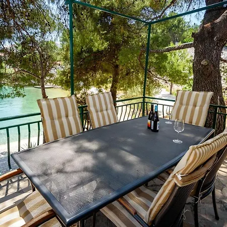 Holiday home Laumar *
