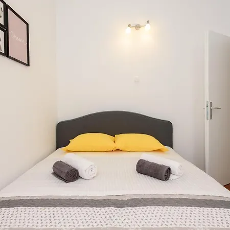 Holiday home Laumar *