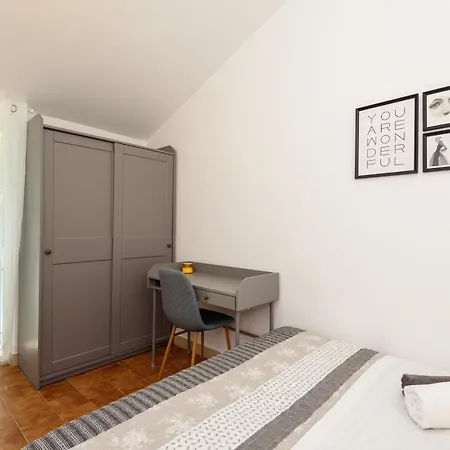 Holiday home Laumar *