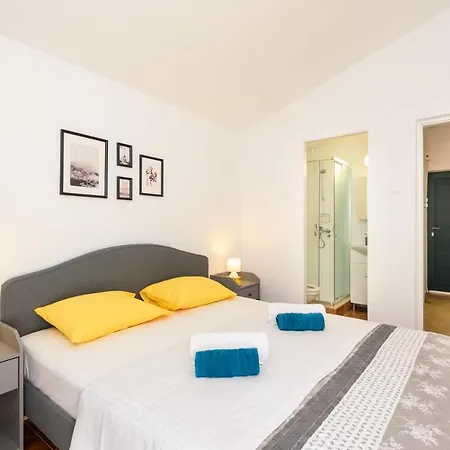 Holiday home Laumar Klek